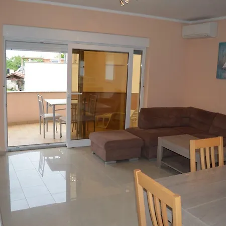 Appartments Dobby *