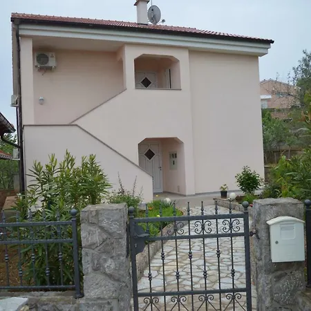 Appartments Dobby * Vrh (Krk)