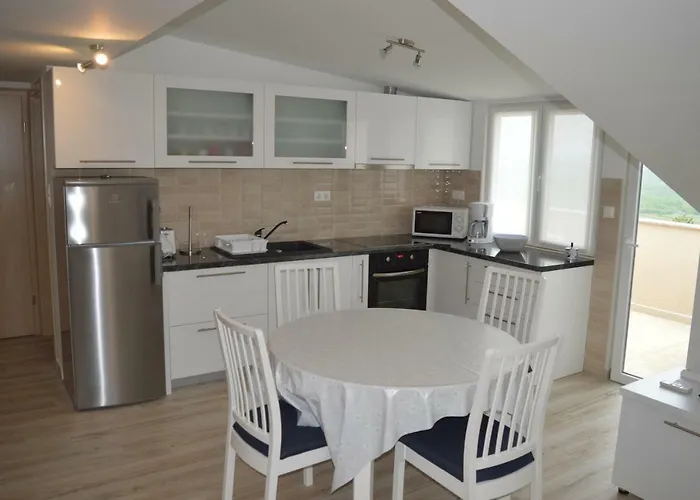 Appartments Dobby Апартаменты Vrh (Krk)