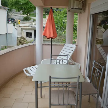 Appartement Appartments Dobby Vrh (Krk)